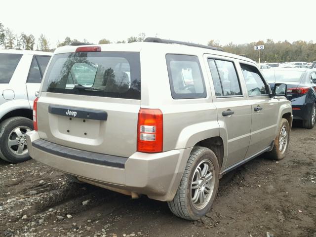 1J4NT2GA4AD506264 - 2010 JEEP PATRIOT SP WHITE photo 4