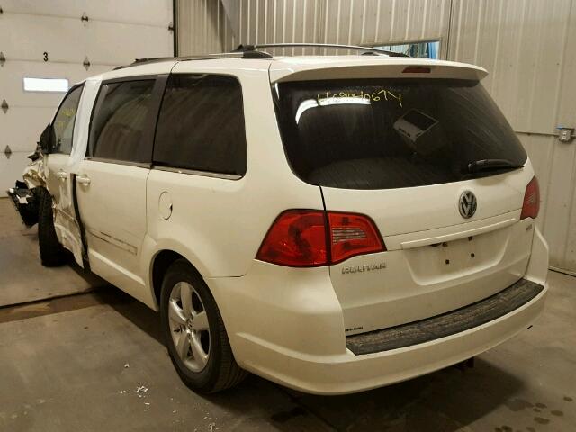 2V8HW64X39R564213 - 2009 VOLKSWAGEN ROUTAN SEL WHITE photo 3