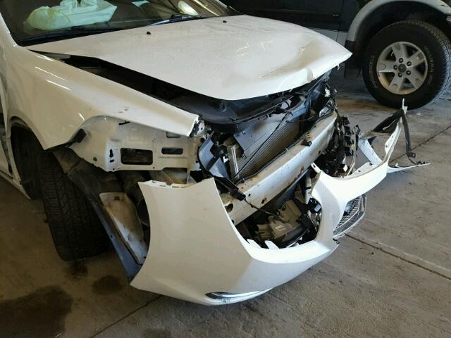 1G1ZC5E03CF198071 - 2012 CHEVROLET MALIBU 1LT WHITE photo 9