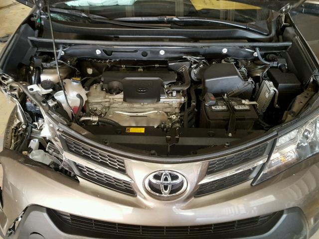 2T3RFREVXDW081928 - 2013 TOYOTA RAV4 XLE BROWN photo 7