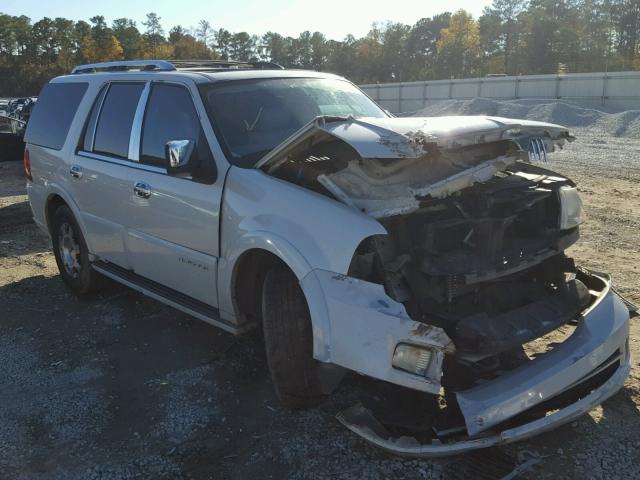 5LMFU27555LJ24484 - 2005 LINCOLN NAVIGATOR WHITE photo 1