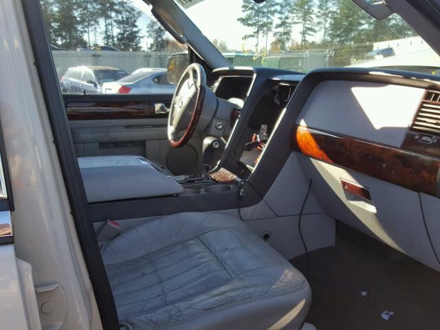 5LMFU27555LJ24484 - 2005 LINCOLN NAVIGATOR 白色 照片 5