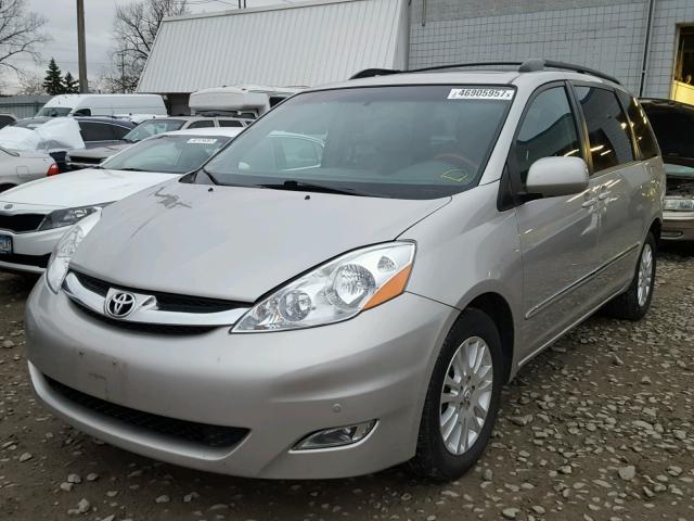 5TDZK22C37S098310 - 2007 TOYOTA SIENNA XLE SILVER photo 2