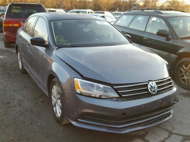 3VWD17AJXFM320413 - 2015 VOLKSWAGEN JETTA SE GRAY photo 1