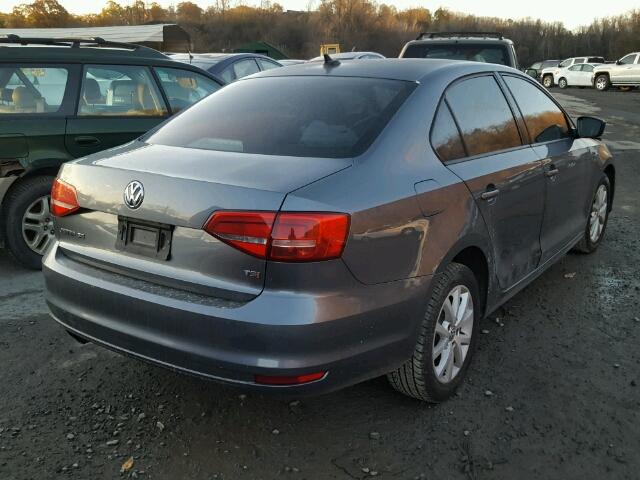 3VWD17AJXFM320413 - 2015 VOLKSWAGEN JETTA SE GRAY photo 4