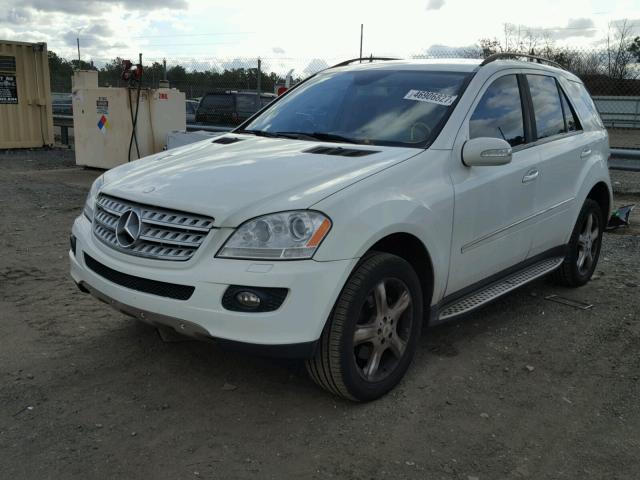 4JGBB86E38A317132 - 2008 MERCEDES-BENZ ML 350 WHITE photo 2