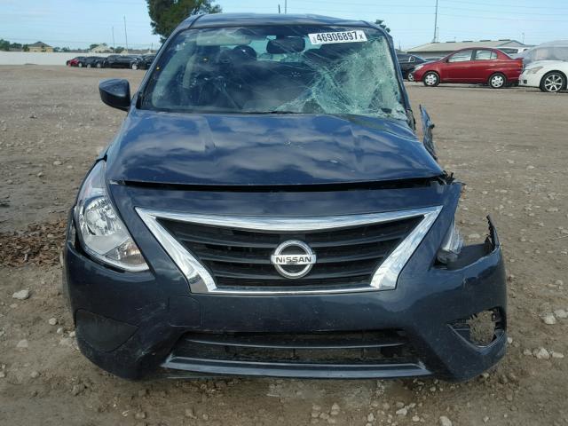 3N1CN7AP8HL833582 - 2017 NISSAN VERSA S BLUE photo 9