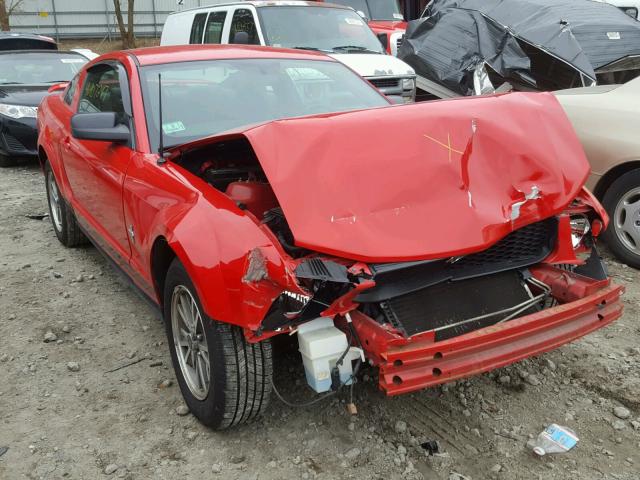 1ZVHT80N855185202 - 2005 FORD MUSTANG RED photo 1