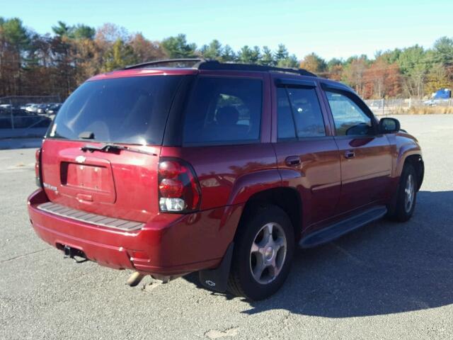 1GNDT13SX62172326 - 2006 CHEVROLET TRAILBLAZE RED photo 4