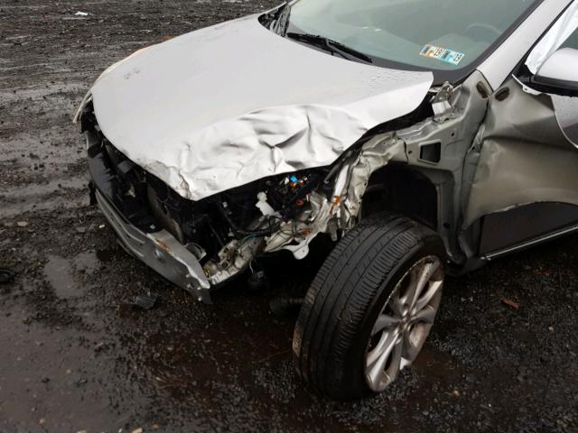 JM1BL1U68B1389231 - 2011 MAZDA 3 S SILVER photo 9