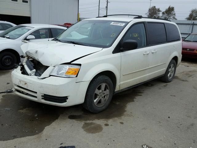 2D4RN3D1XAR430318 - 2010 DODGE GRAND CARA WHITE photo 2