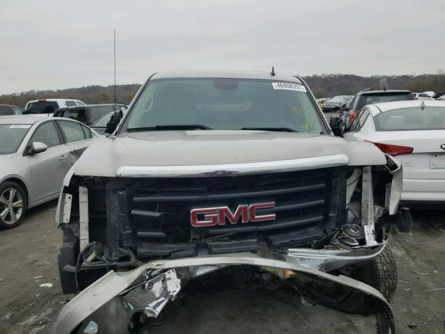 2GTEK13M771546085 - 2007 GMC NEW SIERRA SILVER photo 7