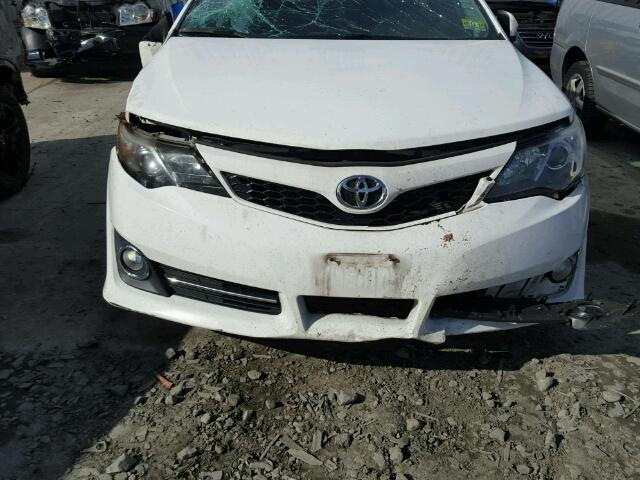 4T1BK1FK0CU504185 - 2012 TOYOTA CAMRY SE WHITE photo 7