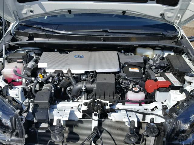 JTDKARFP8H3057975 - 2017 TOYOTA PRIUS PRIM 白色 照片 7