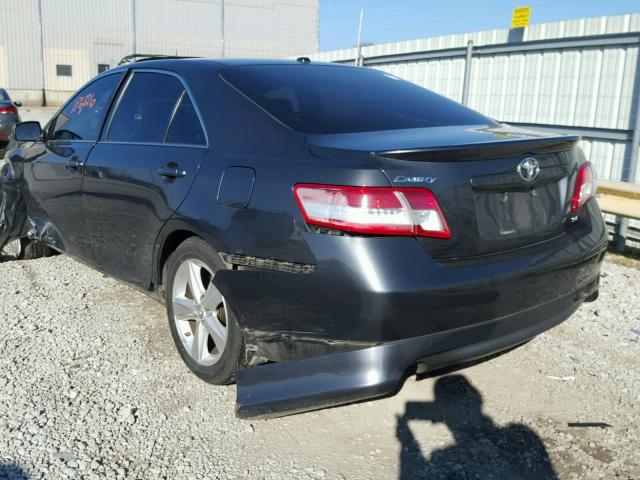 4T1BF3EK9BU661987 - 2011 TOYOTA CAMRY BASE GRAY photo 3