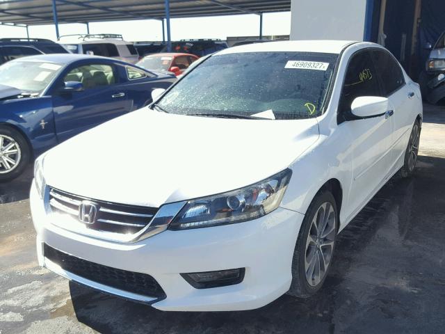 1HGCR2F5XEA271913 - 2014 HONDA ACCORD SPO WHITE photo 2