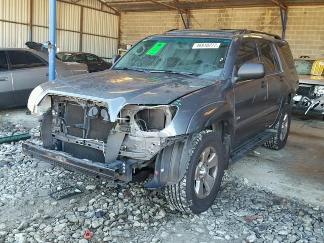 JTEZU14R840021674 - 2004 TOYOTA 4RUNNER SR GRAY photo 2