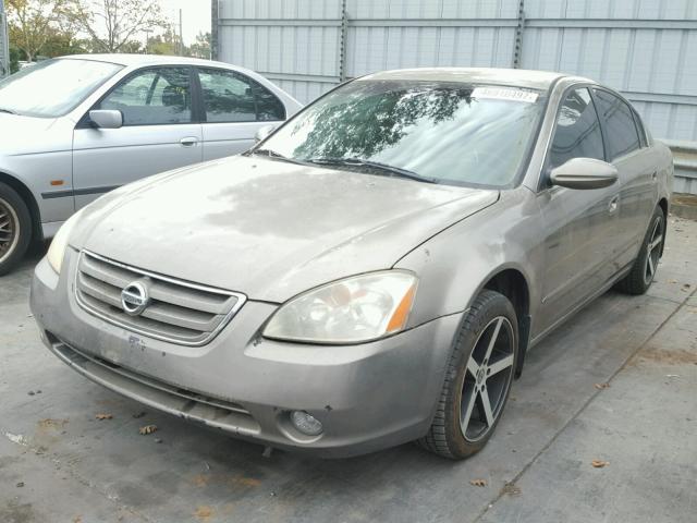 1N4BL11D04C111388 - 2004 NISSAN ALTIMA SE GOLD photo 2