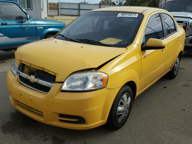 KL1TD5DE2AB085876 - 2010 CHEVROLET AVEO LS YELLOW photo 2