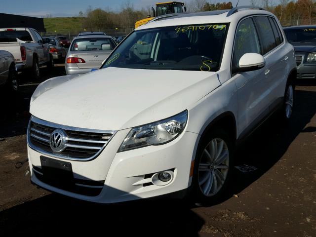 WVGBV7AX0BW550230 - 2011 VOLKSWAGEN TIGUAN S WHITE photo 2