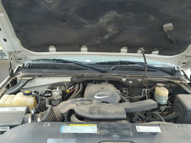 3GNGC26U31G257556 - 2001 CHEVROLET SUBURBAN C WHITE photo 7