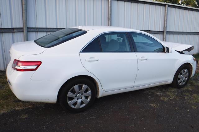 4T4BF3EK3BR121900 - 2011 TOYOTA CAMRY BASE WHITE photo 4