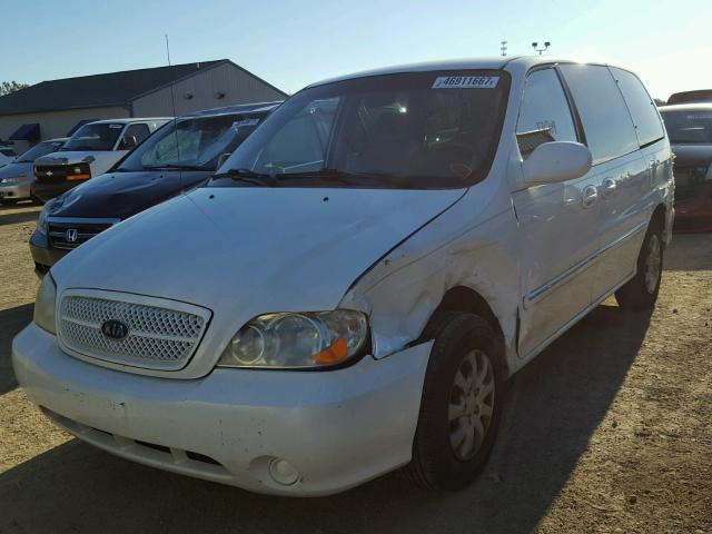 KNDUP131956646231 - 2005 KIA SEDONA EX WHITE photo 2