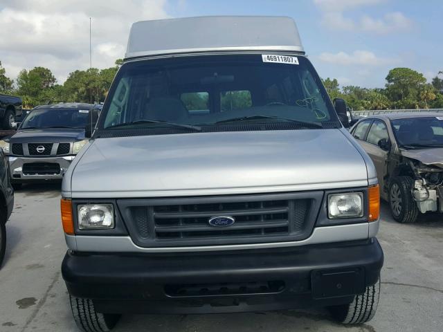 1FTNE24W84HB55534 - 2004 FORD ECONOLINE SILVER photo 9