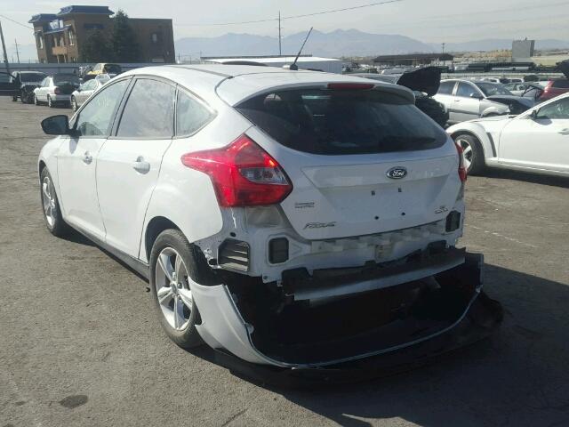 1FADP3K2XDL233455 - 2013 FORD FOCUS SE WHITE photo 3