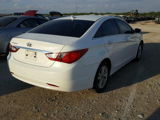 5NPEB4AC0DH697565 - 2013 HYUNDAI SONATA GLS WHITE photo 4