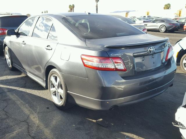 4T1BF3EK8AU064909 - 2010 TOYOTA CAMRY BASE GRAY photo 3