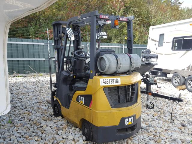 AT81F41003 - 2017 CATERPILLAR FORKLIFT YELLOW photo 3