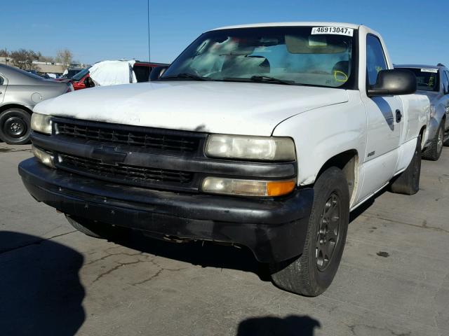 1GCEC14T51E240091 - 2001 CHEVROLET SILVERADO WHITE photo 2