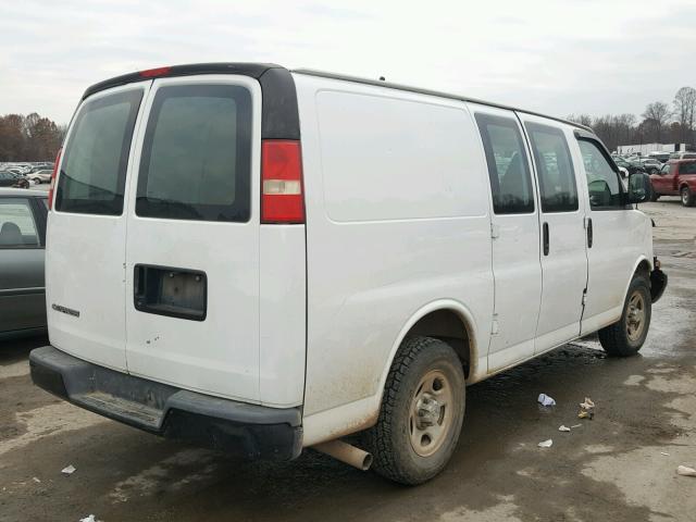 1GCFG15X571220305 - 2007 CHEVROLET EXPRESS G1 WHITE photo 4