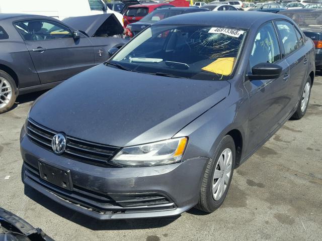 3VW2K7AJ7FM416942 - 2015 VOLKSWAGEN JETTA BASE GRAY photo 2