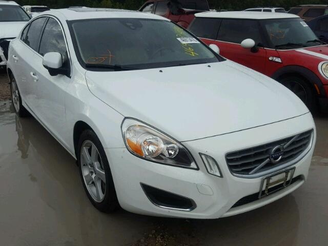 YV1622FS3C2143858 - 2012 VOLVO S60 T5 WHITE photo 1