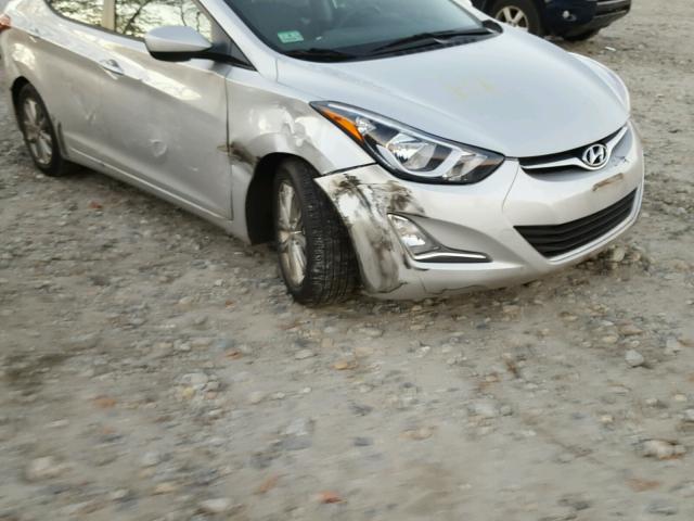 KMHDH4AE7FU264728 - 2015 HYUNDAI ELANTRA SE GRAY photo 9