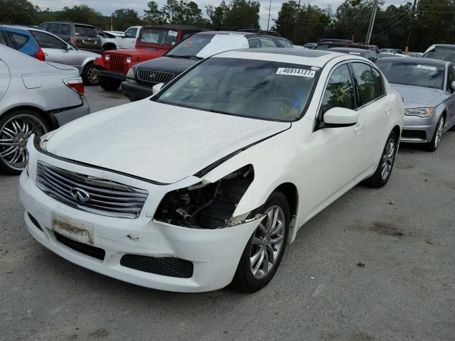 JNKCV61F99M355743 - 2009 INFINITI G37 WHITE photo 2