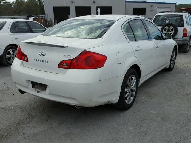 JNKCV61F99M355743 - 2009 INFINITI G37 WHITE photo 4