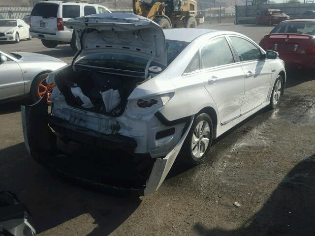 KMHEC4A41EA111563 - 2014 HYUNDAI SONATA HYB WHITE photo 4