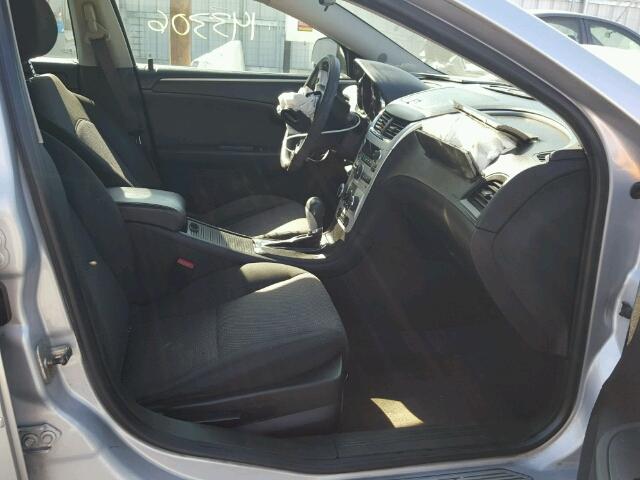 1G1ZC5E08AF198774 - 2010 CHEVROLET MALIBU 1LT SILVER photo 5