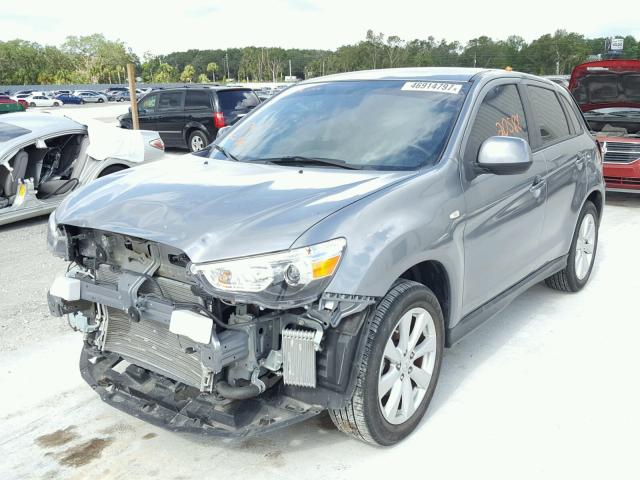 4A4AP3AU6FE020678 - 2015 MITSUBISHI OUTLANDER GRAY photo 2