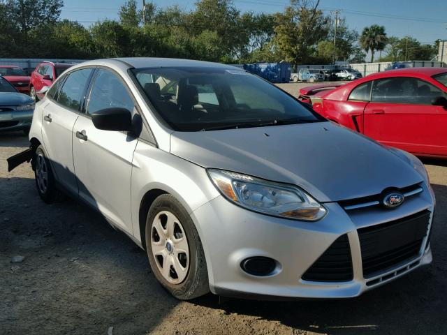 1FAHP3E23CL219943 - 2012 FORD FOCUS S SILVER photo 1