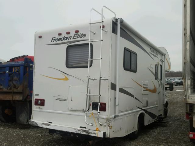 WDXPF445789392324 - 2010 SPRI MOTORHOME WHITE photo 4