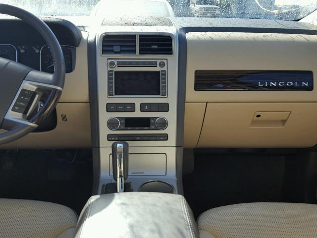 2LMDU68C38BJ00451 - 2008 LINCOLN MKX WHITE photo 9