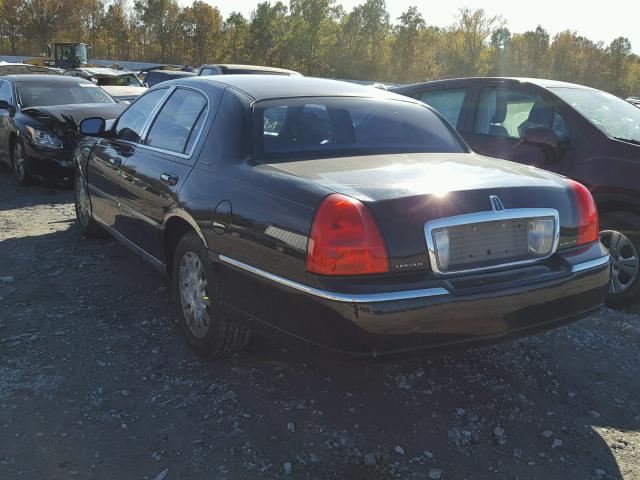 1LNHM81VX6Y623454 - 2006 LINCOLN TOWN CAR S BLACK photo 3