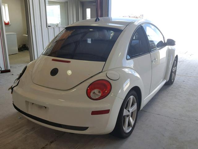 3VWFW31C28M510925 - 2008 VOLKSWAGEN NEW BEETLE თეთრი ფოტო 4