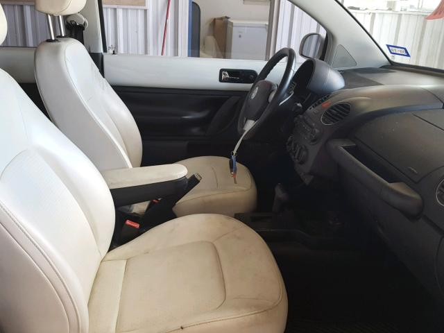 3VWFW31C28M510925 - 2008 VOLKSWAGEN NEW BEETLE თეთრი ფოტო 5