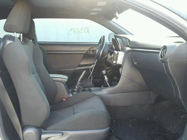 JTKJF5C78B3015607 - 2011 TOYOTA SCION TC 银色 照片 5