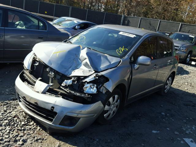 3N1BC13E49L495416 - 2009 NISSAN VERSA S SILVER photo 2